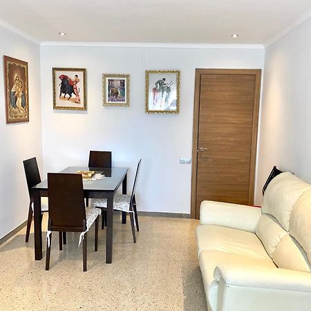 סביליה Shared Apartment! Piso Compartido! Общая Квартира! מראה חיצוני תמונה