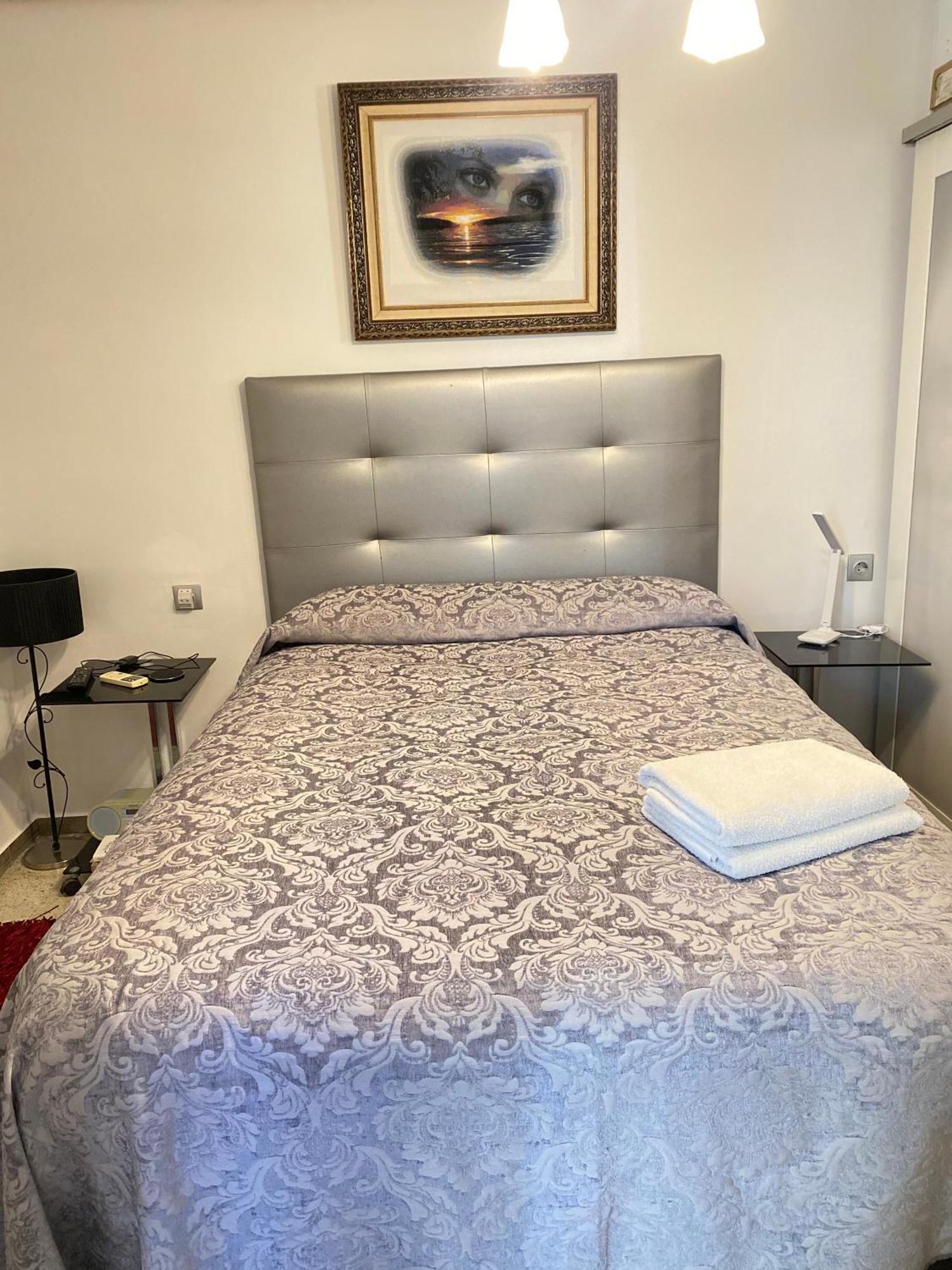 סביליה Shared Apartment! Piso Compartido! Общая Квартира! מראה חיצוני תמונה