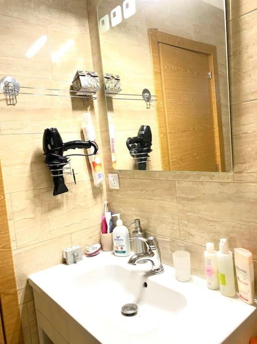 סביליה Shared Apartment! Piso Compartido! Общая Квартира! מראה חיצוני תמונה